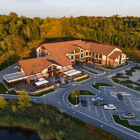 Equides Club Hotel Lesniki Bagian luar foto