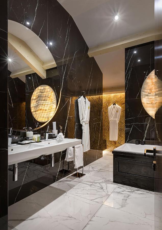 Equides Club Hotel Lesniki Bagian luar foto