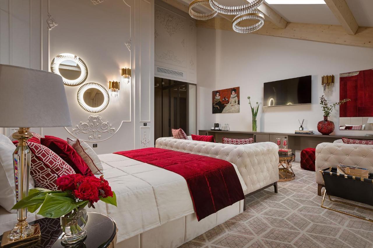 Equides Club Hotel Lesniki Bagian luar foto