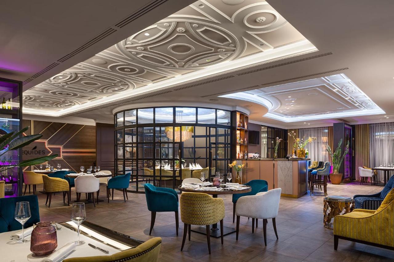 Equides Club Hotel Lesniki Bagian luar foto