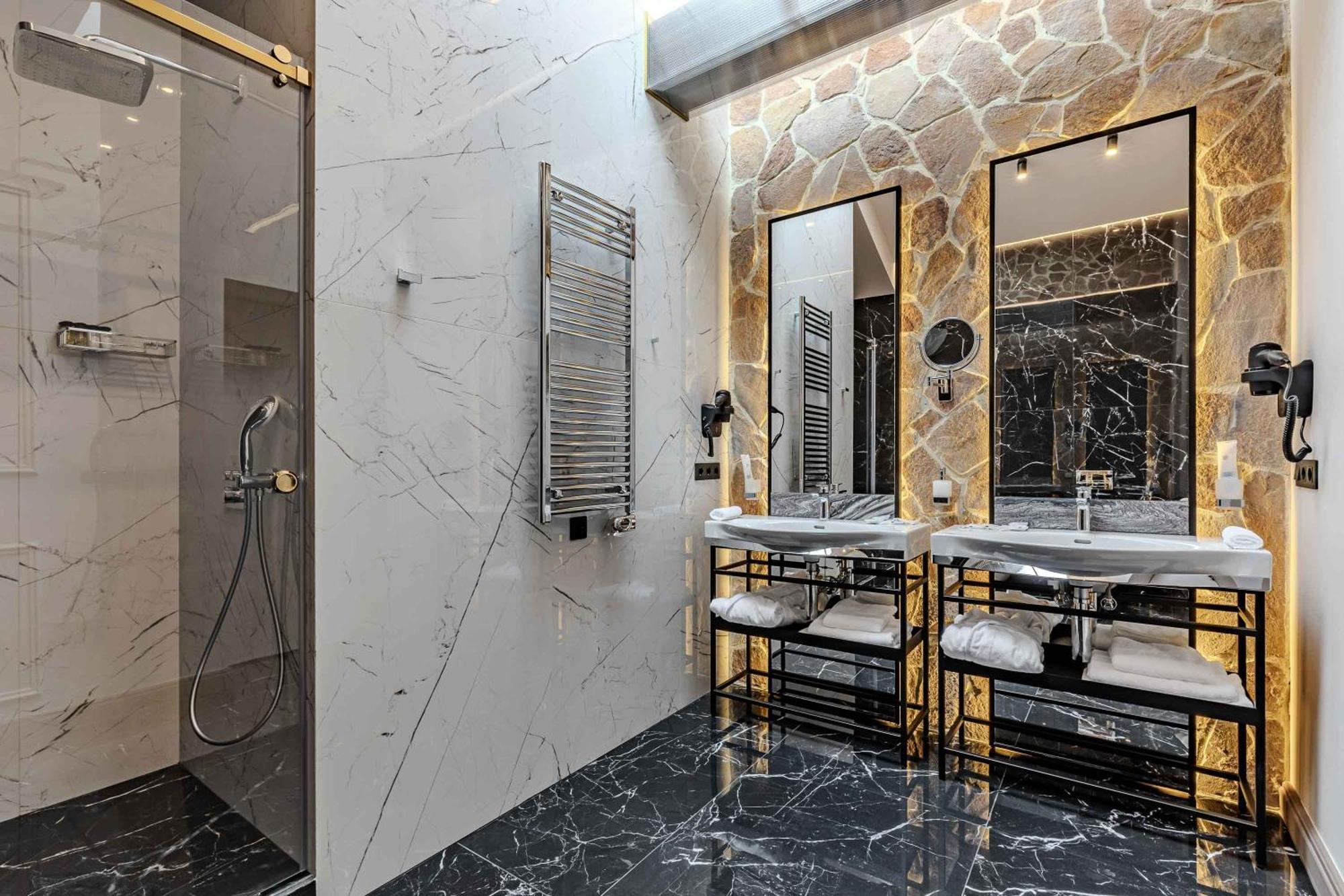 Equides Club Hotel Lesniki Bagian luar foto