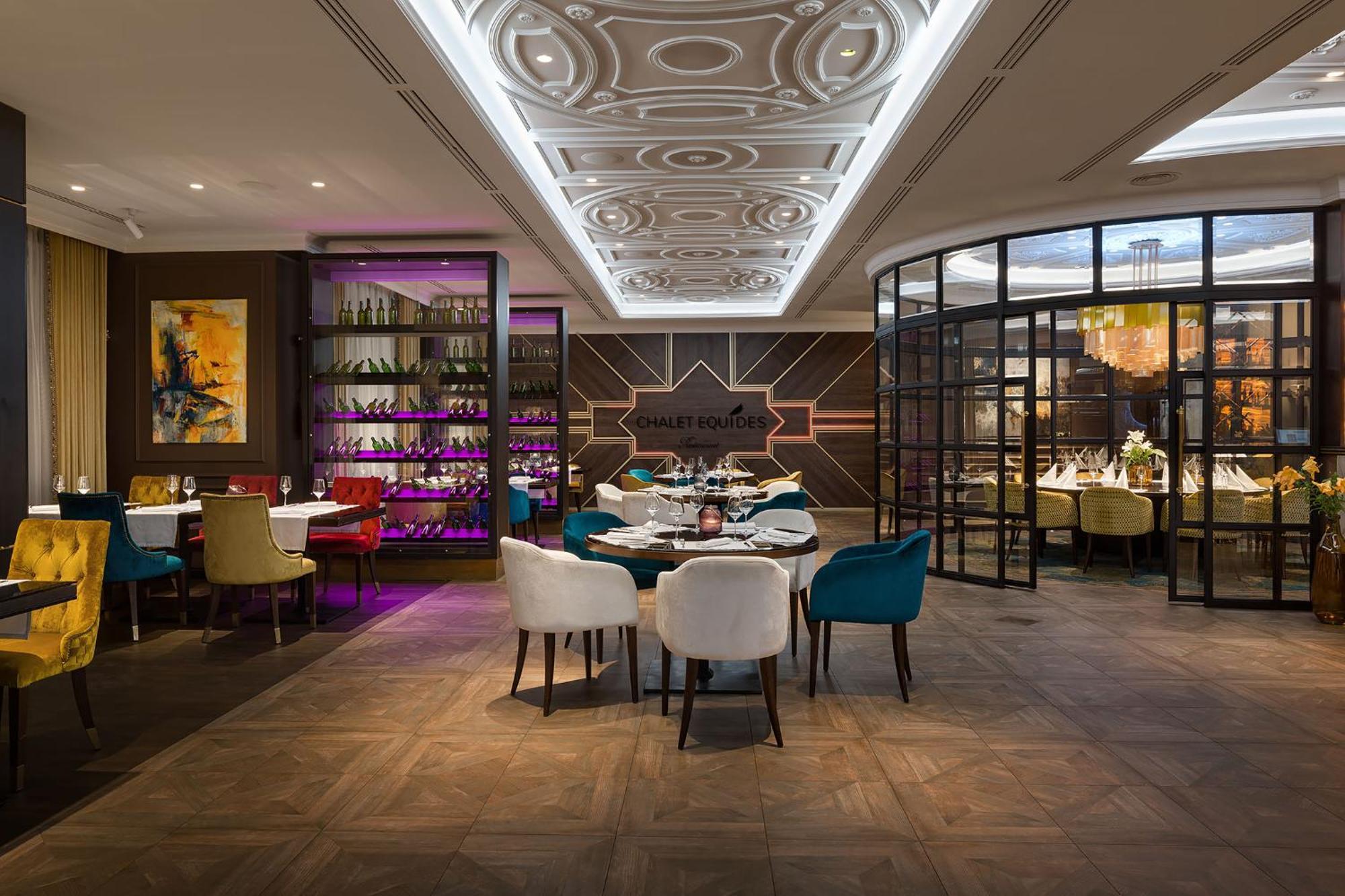 Equides Club Hotel Lesniki Bagian luar foto