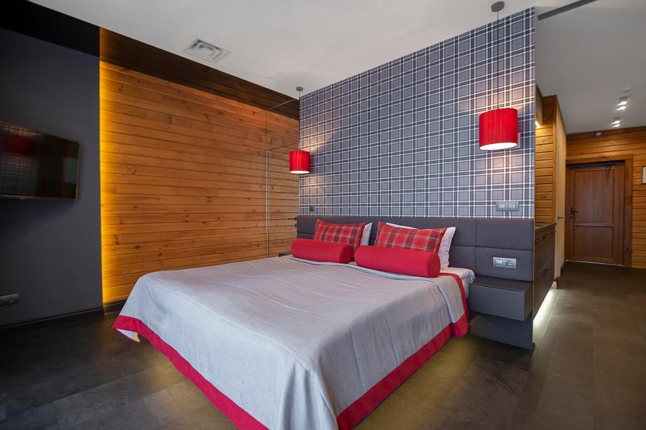 Equides Club Hotel Lesniki Bagian luar foto
